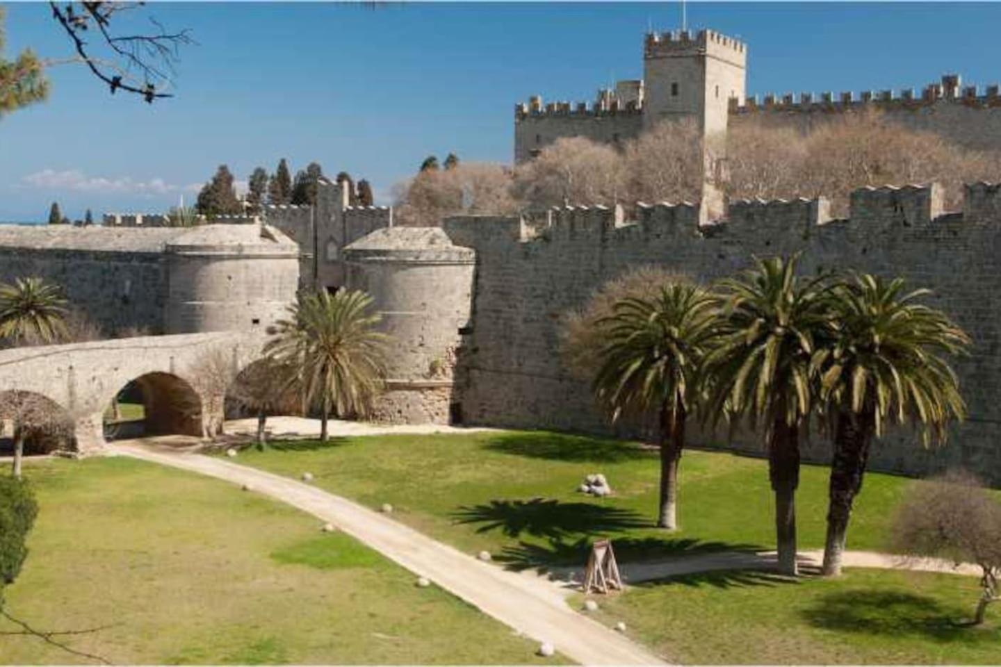 Park House -Beside The Medieval Town Of Rhodes Rhodes City Eksteriør billede